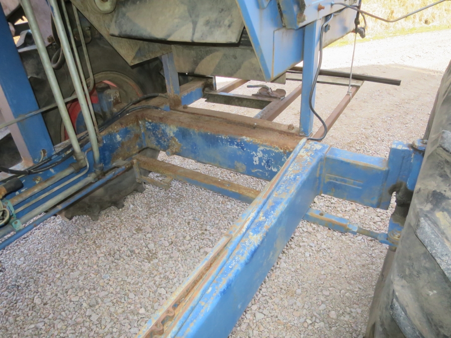 5181 Asa-lift carrot harvester T-100 single row with bunker