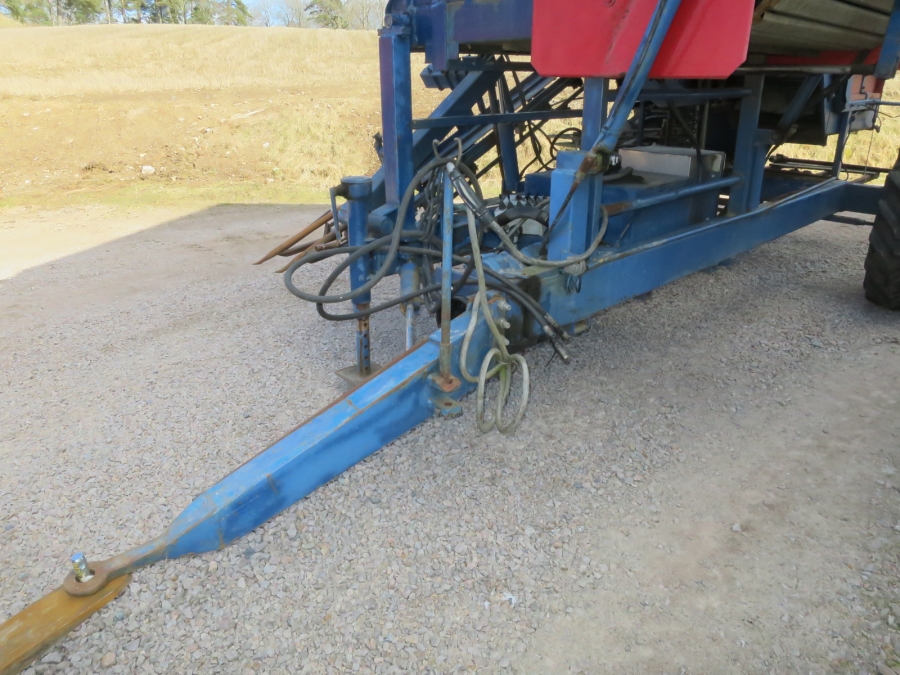 5181 Asa-lift carrot harvester T-100 single row with bunker