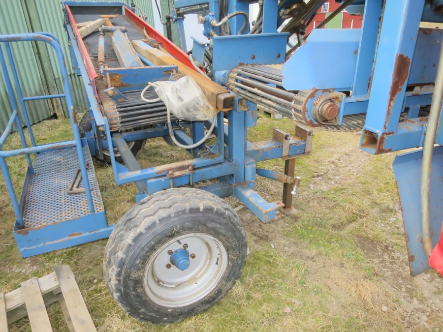 5197 Asa-Lift Combi 1000 carrot harvester