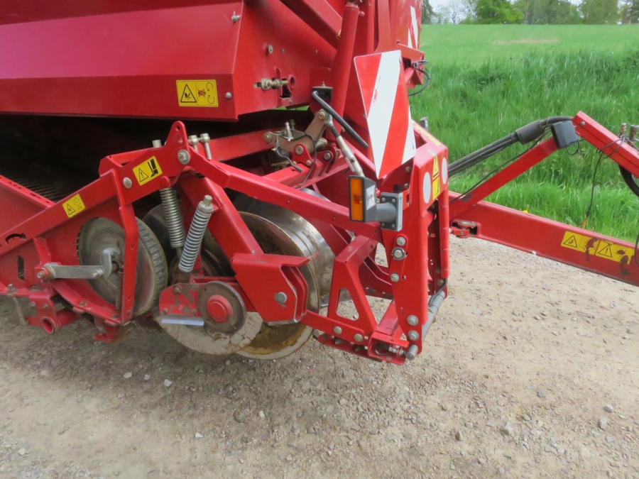 5204 Grimme SE85-55 potato harvester