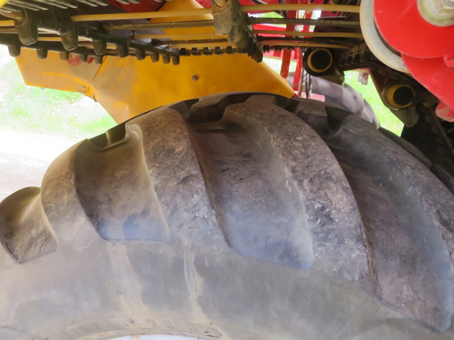 5204 Grimme SE85-55 potato harvester