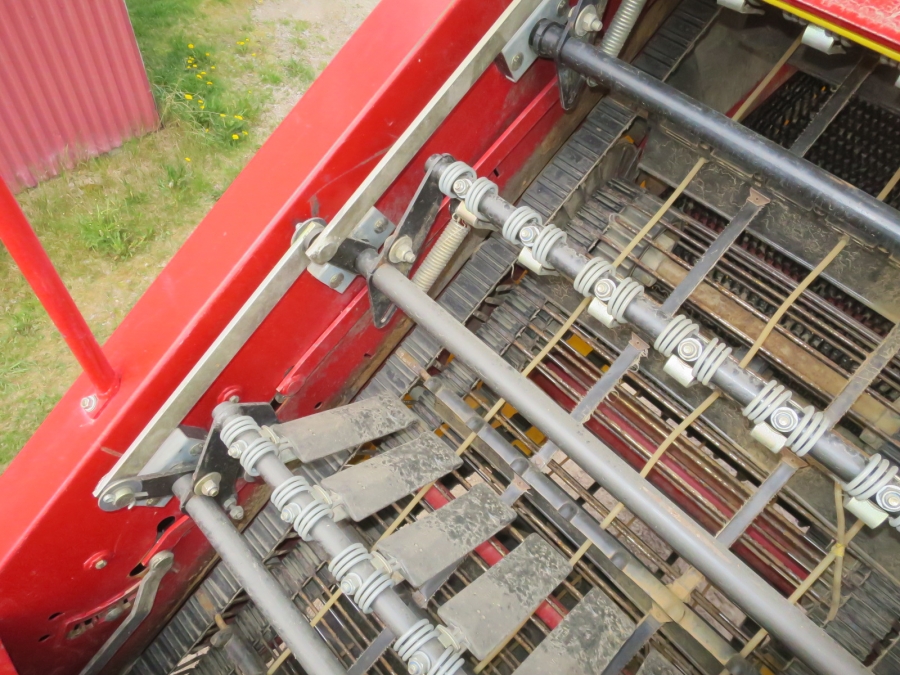 5204 Grimme SE85-55 potato harvester