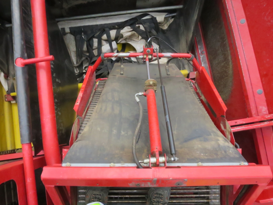 5204 Grimme SE85-55 potato harvester