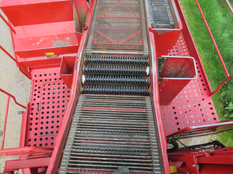 5204 Grimme SE85-55 potato harvester