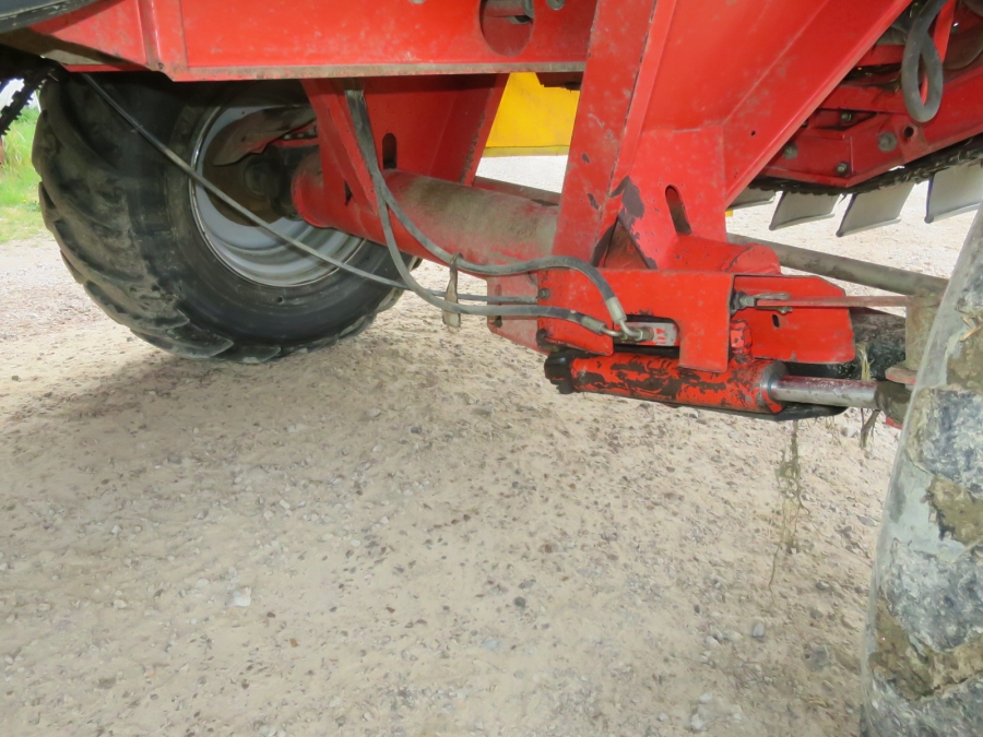 5208 Grimme SE75-30 potato harvester