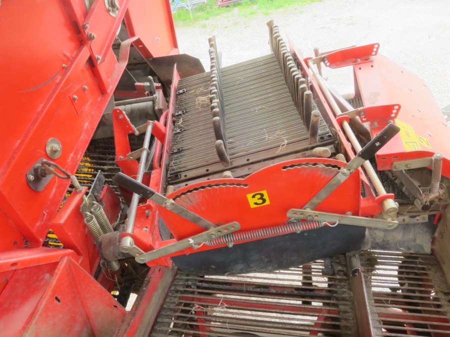 5208 Grimme SE75-30 potato harvester