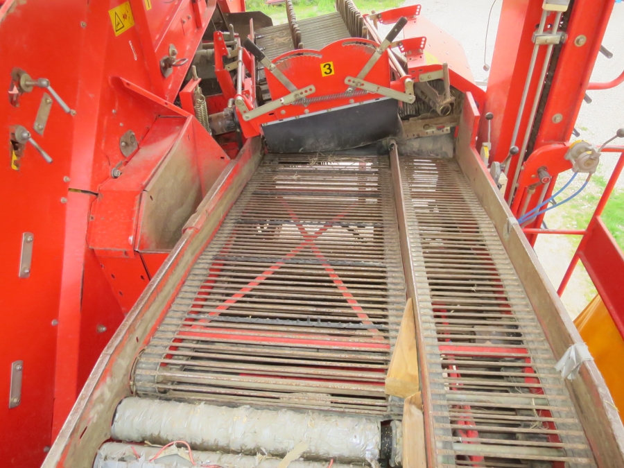 5208 Grimme SE75-30 potato harvester
