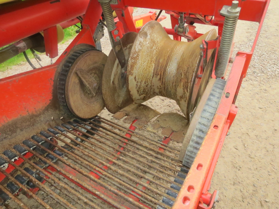 5209 Grimme SE 75-30 potato harvester