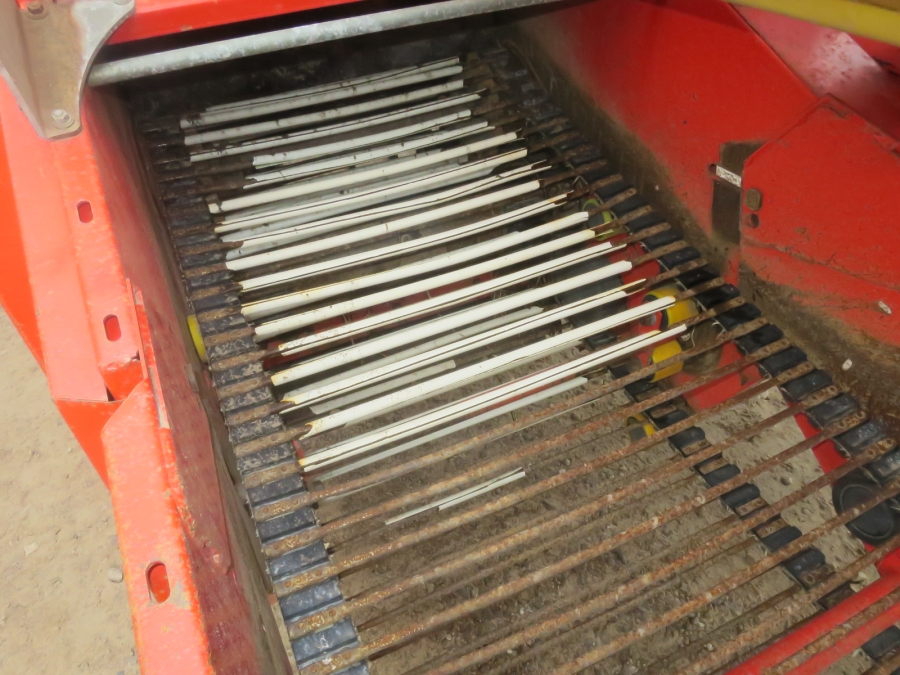 5209 Grimme SE 75-30 potato harvester