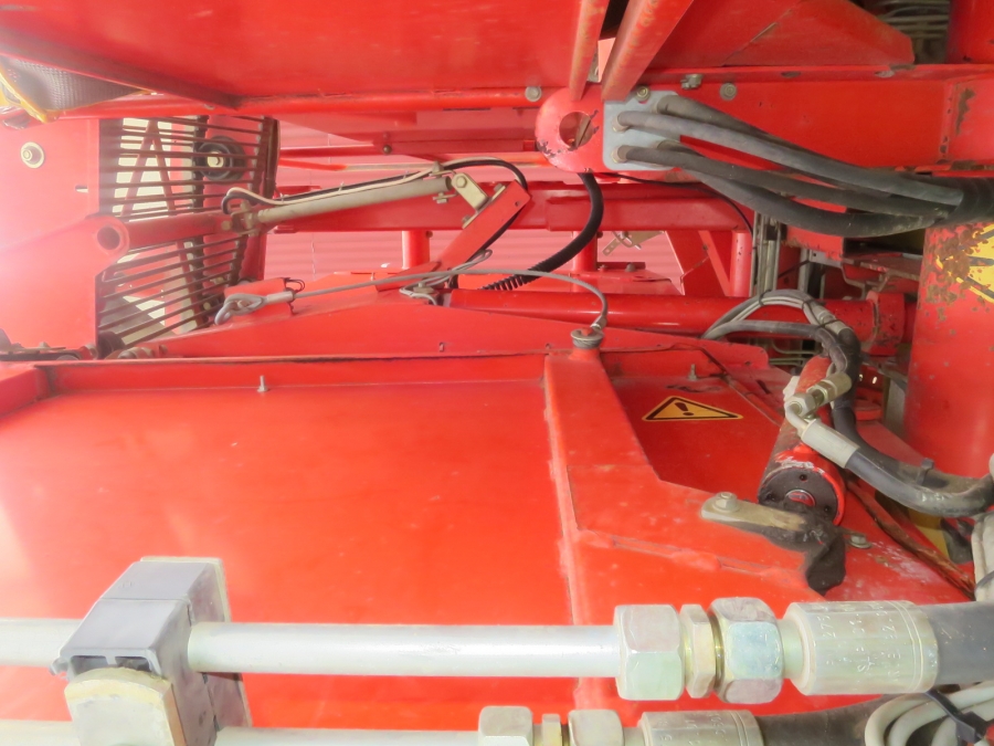 5209 Grimme SE 75-30 potato harvester