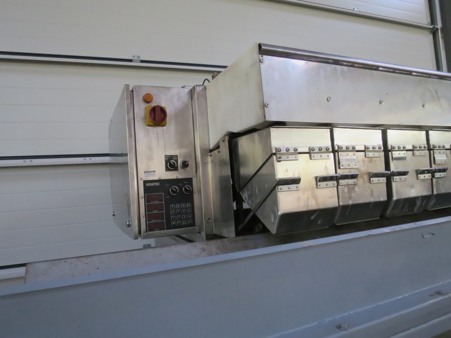 5211 Newtec 2009XB weigher for potato, onion etc