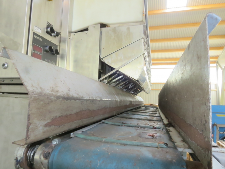 5211 Newtec 2009XB weigher for potato, onion etc