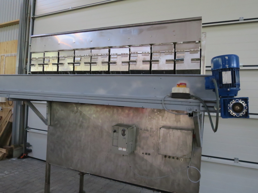 5211 Newtec 2009XB weigher for potato, onion etc
