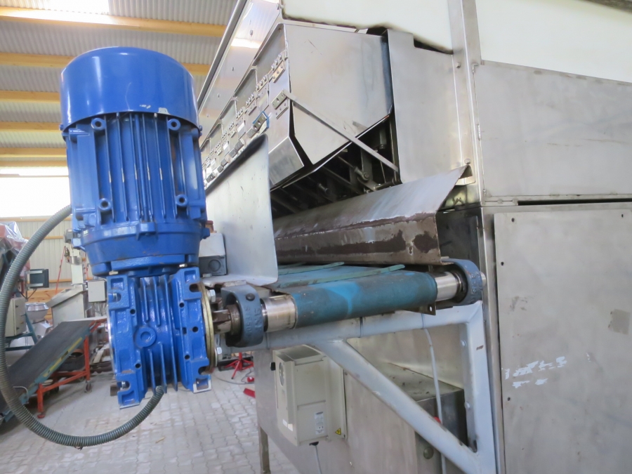5211 Newtec 2009XB weigher for potato, onion etc