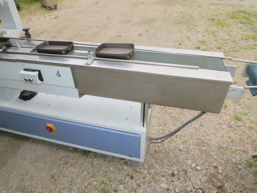 5224 RGD Mape flow pack with Upmatic tray feeder