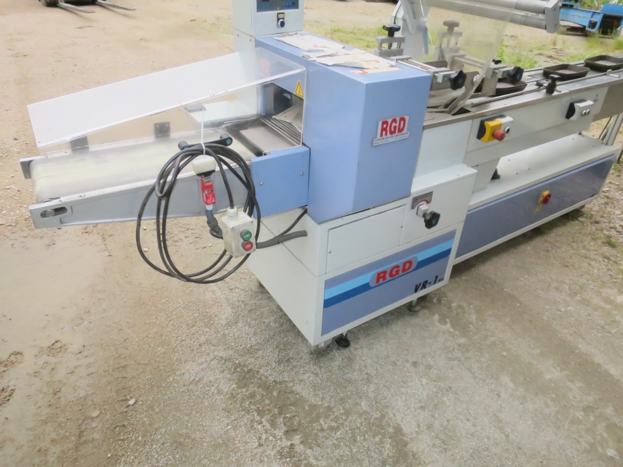 5224 RGD Mape flow pack with Upmatic tray feeder