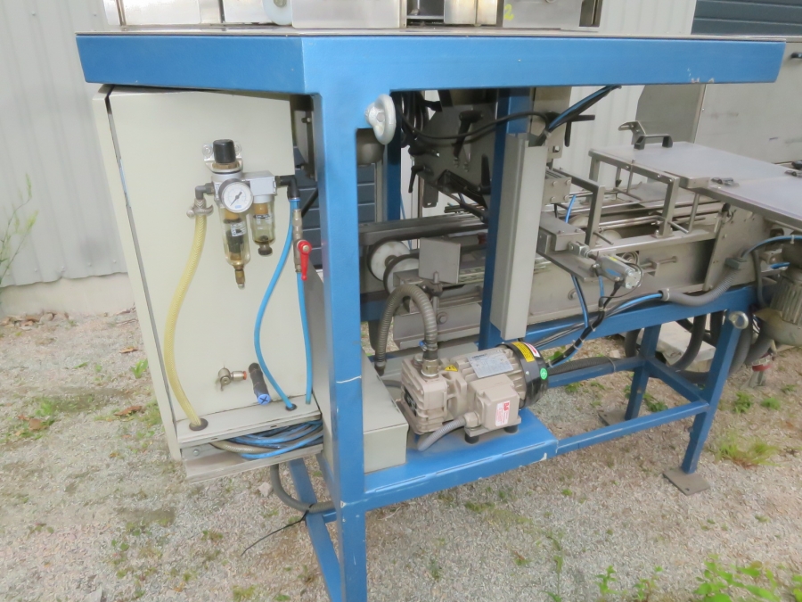 5224 RGD Mape flow pack with Upmatic tray feeder