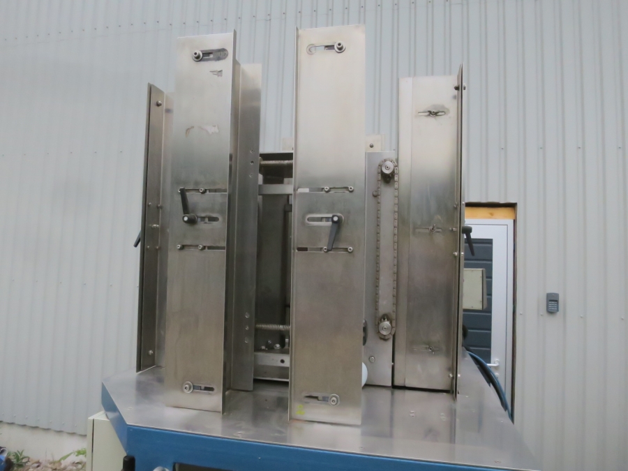 5224 RGD Mape flow pack with Upmatic tray feeder