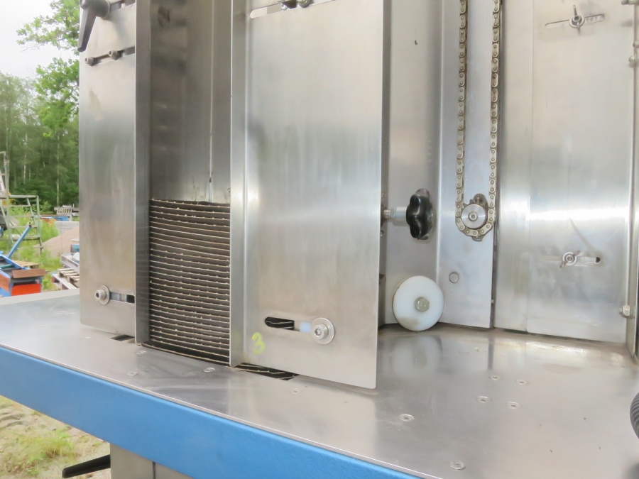 5224 RGD Mape flow pack with Upmatic tray feeder