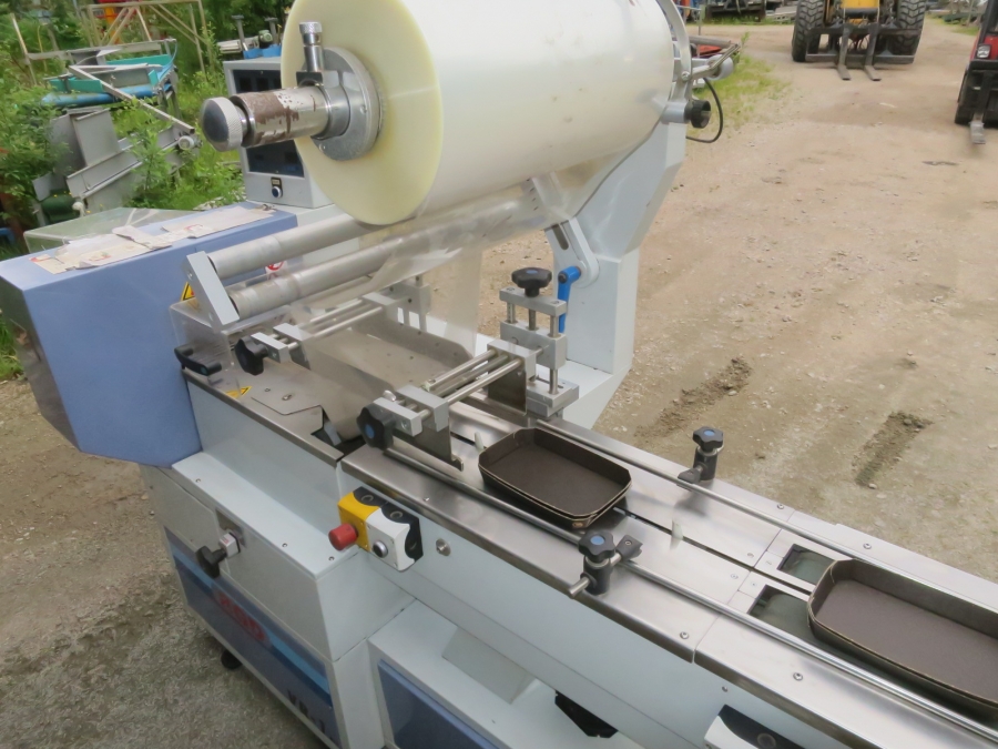 5224 RGD Mape flow pack with Upmatic tray feeder