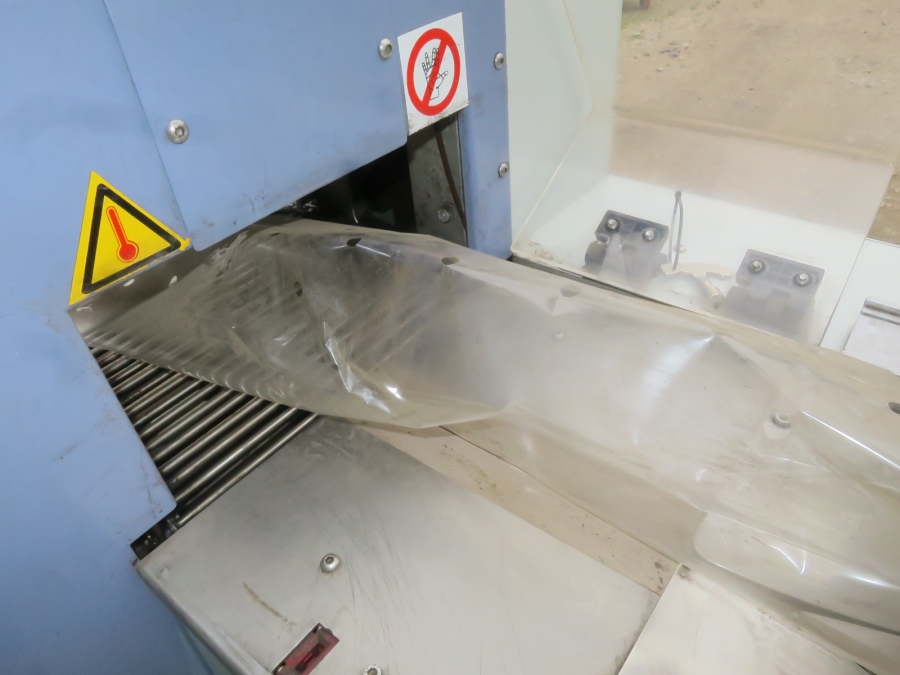 5224 RGD Mape flow pack with Upmatic tray feeder