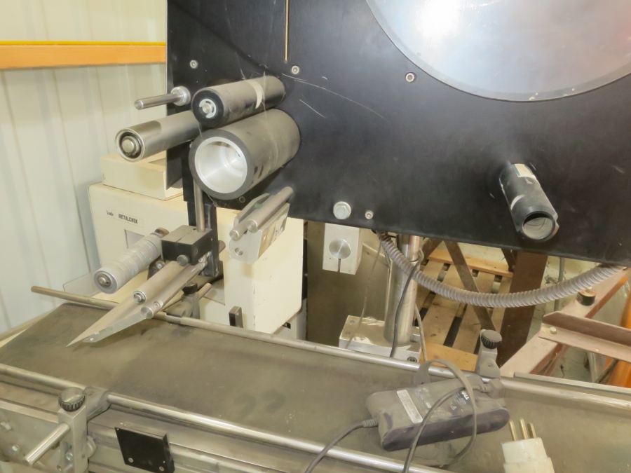 5224 RGD Mape flow pack with Upmatic tray feeder
