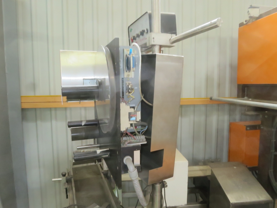 5224 RGD Mape flow pack with Upmatic tray feeder