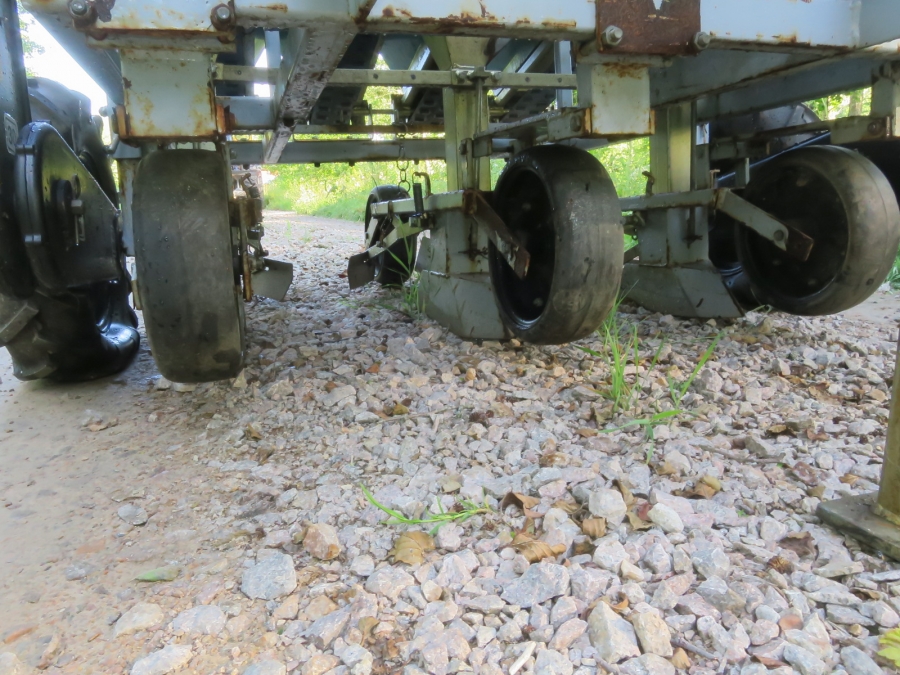 5230 Haarby onion planter 3 row