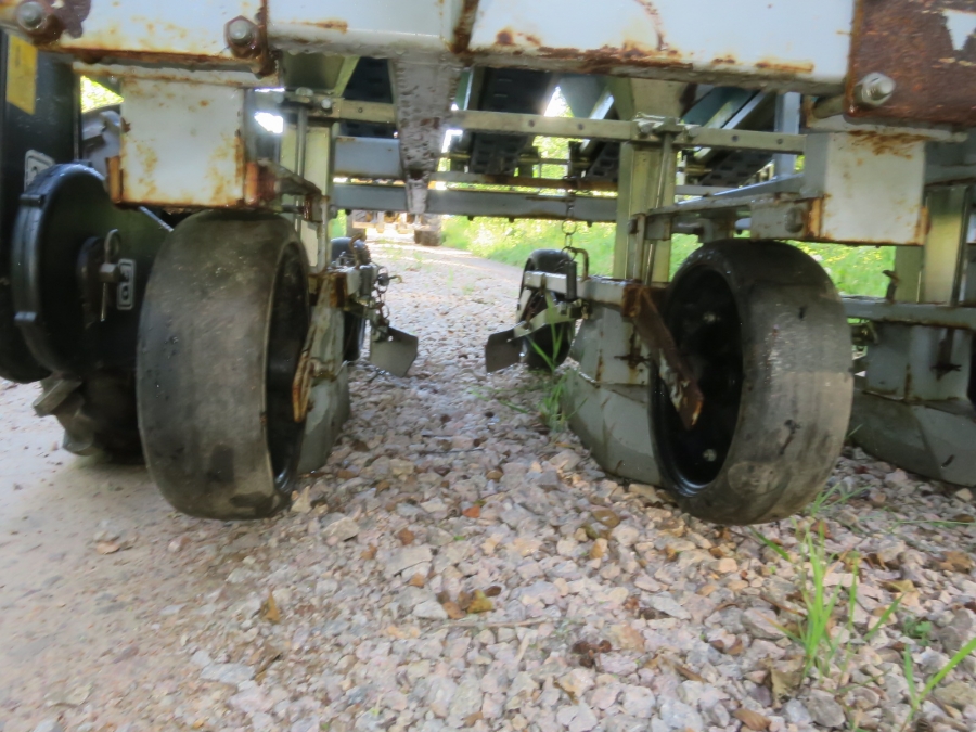 5230 Haarby onion planter 3 row