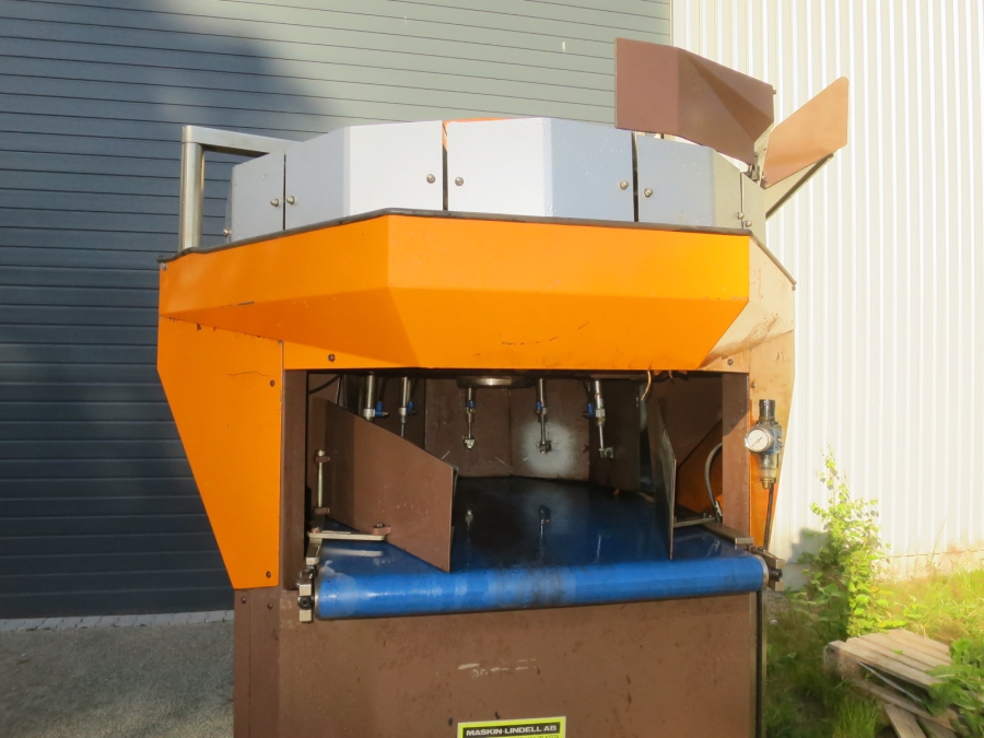5235 Daumar weigher and Xarpa net clipper