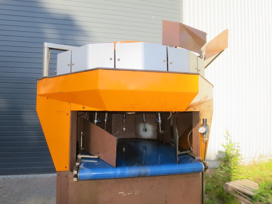 5235 Daumar weigher and Xarpa net clipper
