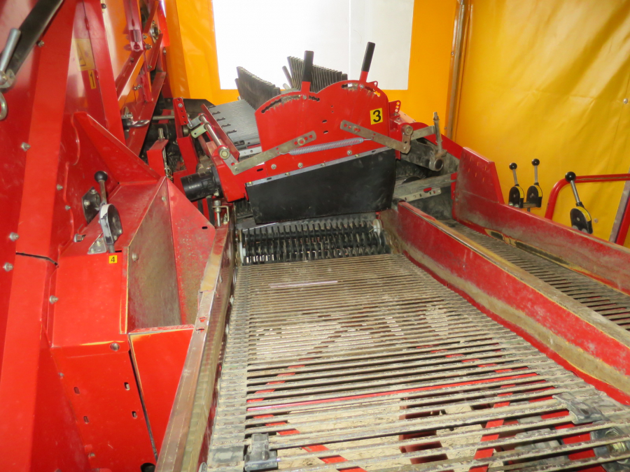 5278 Grimme SE75-40 potato harvester
