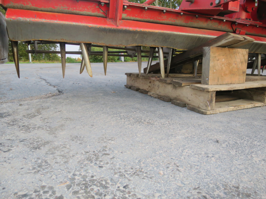 5284 Lely power harrow  rotavator 3 m.