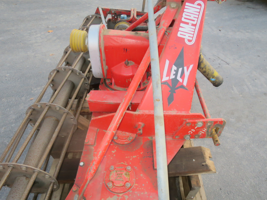5284 Lely power harrow  rotavator 3 m.