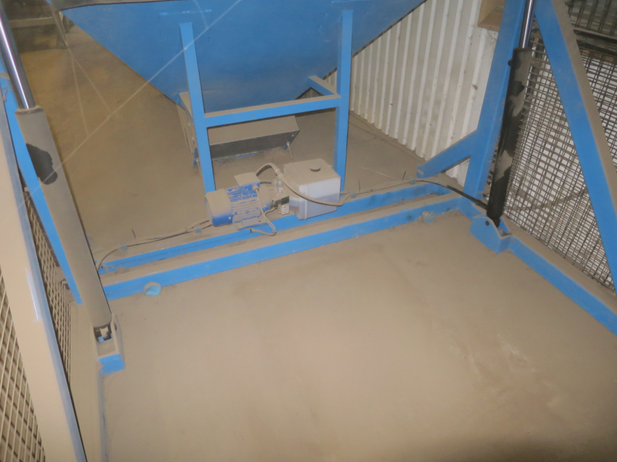 5324 EMVE BE6000 paper bagger with Newtec 2009XBG weigher