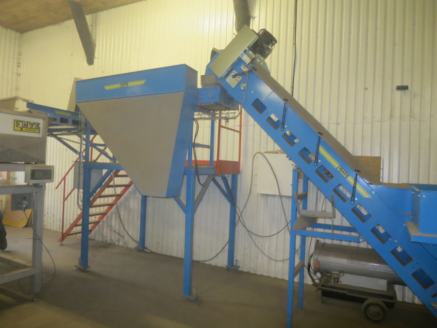5324 EMVE BE6000 paper bagger with Newtec 2009XBG weigher