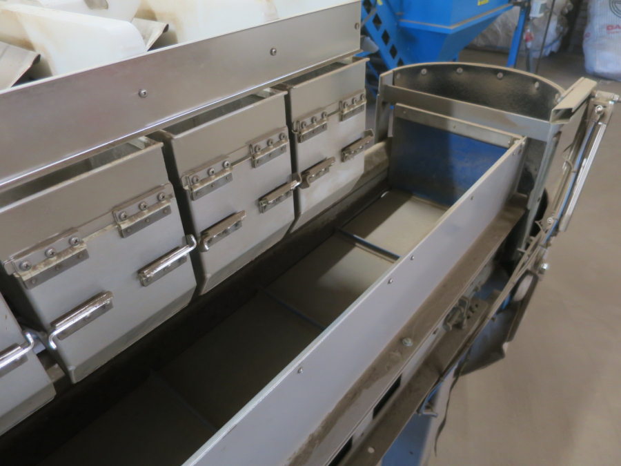 5324 EMVE BE6000 paper bagger with Newtec 2009XBG weigher