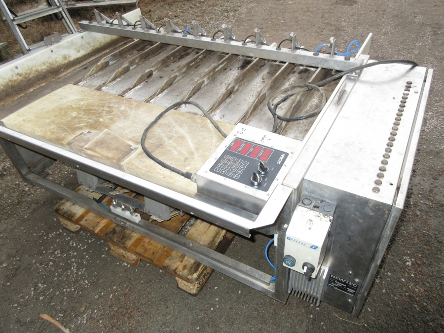 5346 Newtec 2009G computer weigher for carrots
