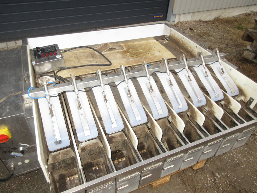 5346 Newtec 2009G computer weigher for carrots