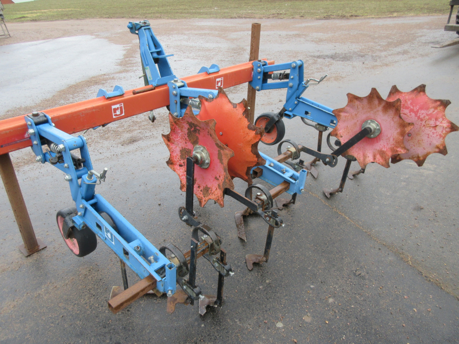 5353 Hatzenbichler Row crop cleaner 2 row