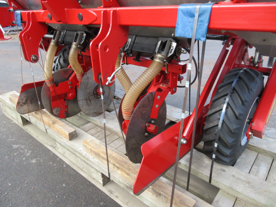 5387 Grimme FA200 front fertilizer unit