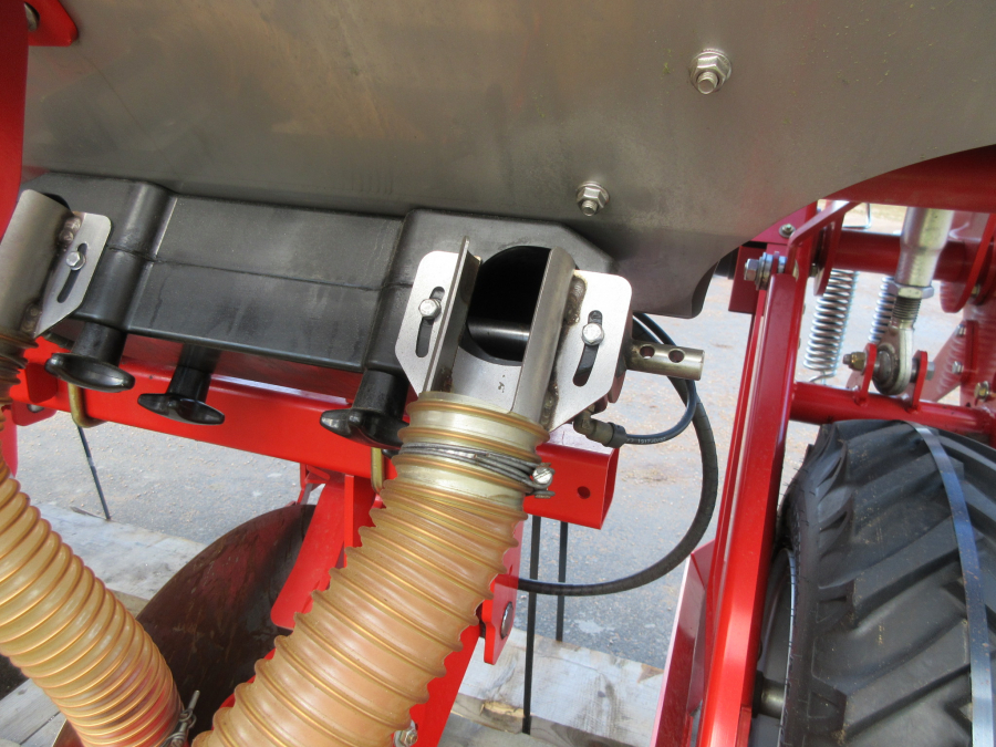 5387 Grimme FA200 front fertilizer unit