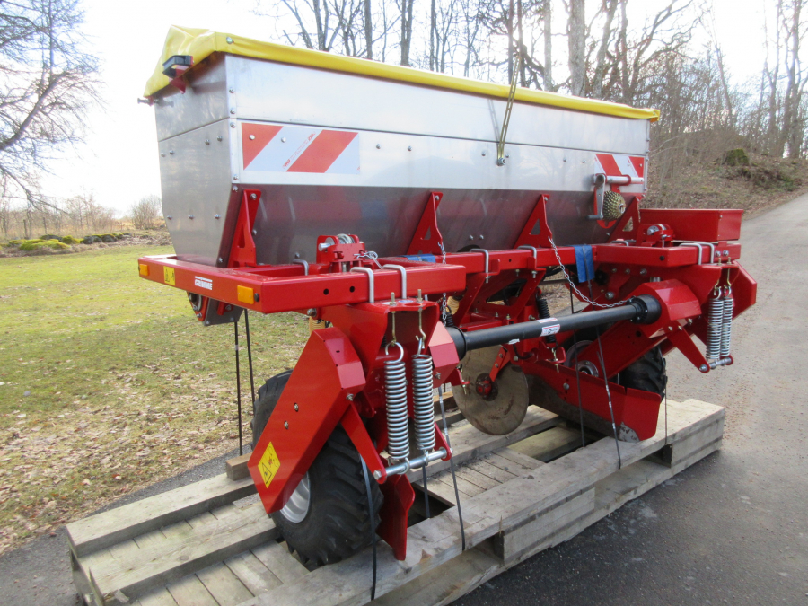 5387 Grimme FA200 front fertilizer unit