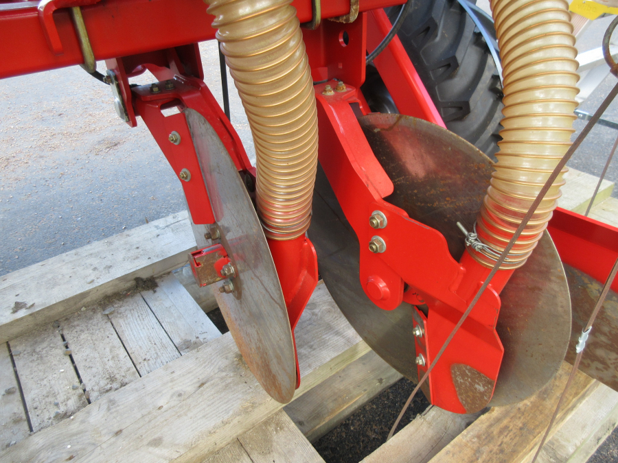 5387 Grimme FA200 front fertilizer unit