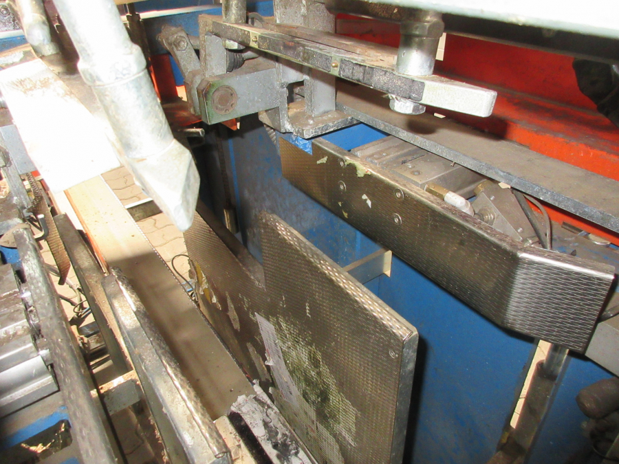 5417 EMVE BE5000 paper bagger