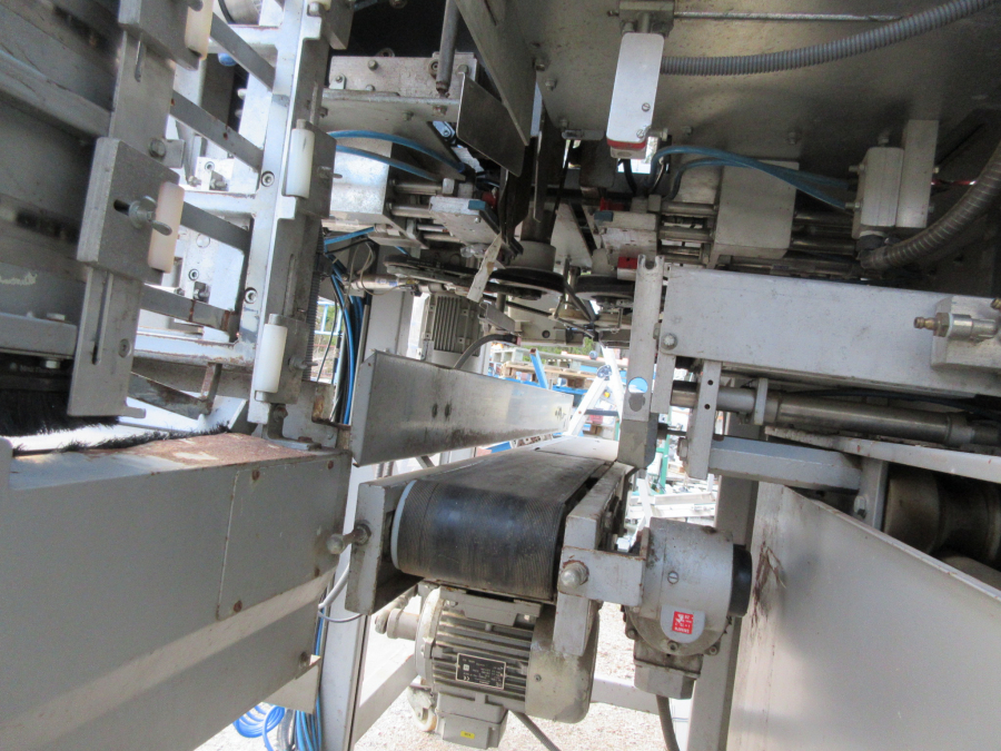 5429 Upmatic 4315 paper bagger for potato bags