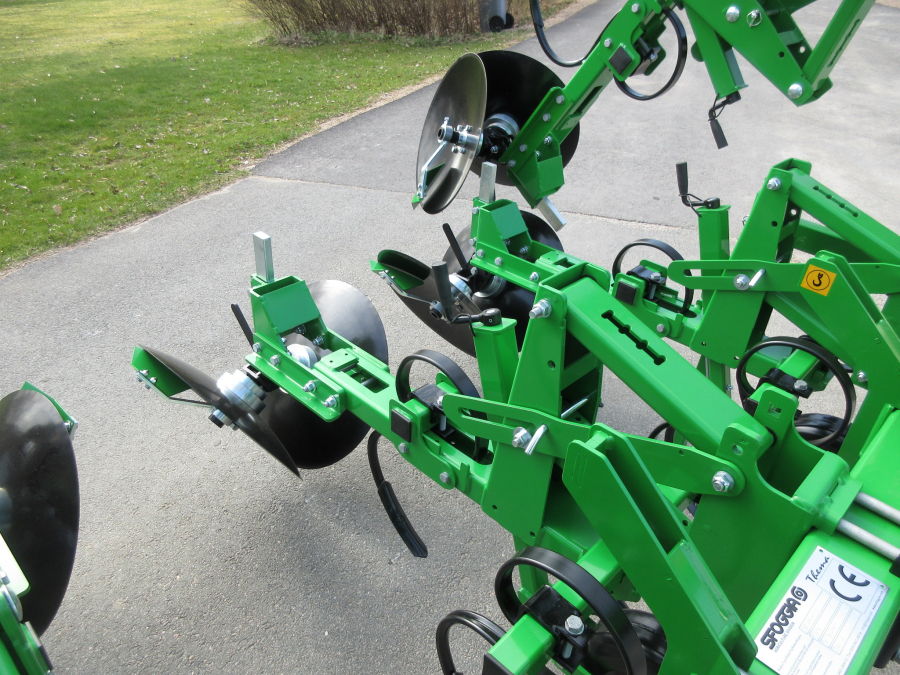 5430 Sfoggia disc ridger for potato 4 row