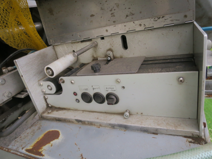 5444 Upmatic 3006 net clipper
