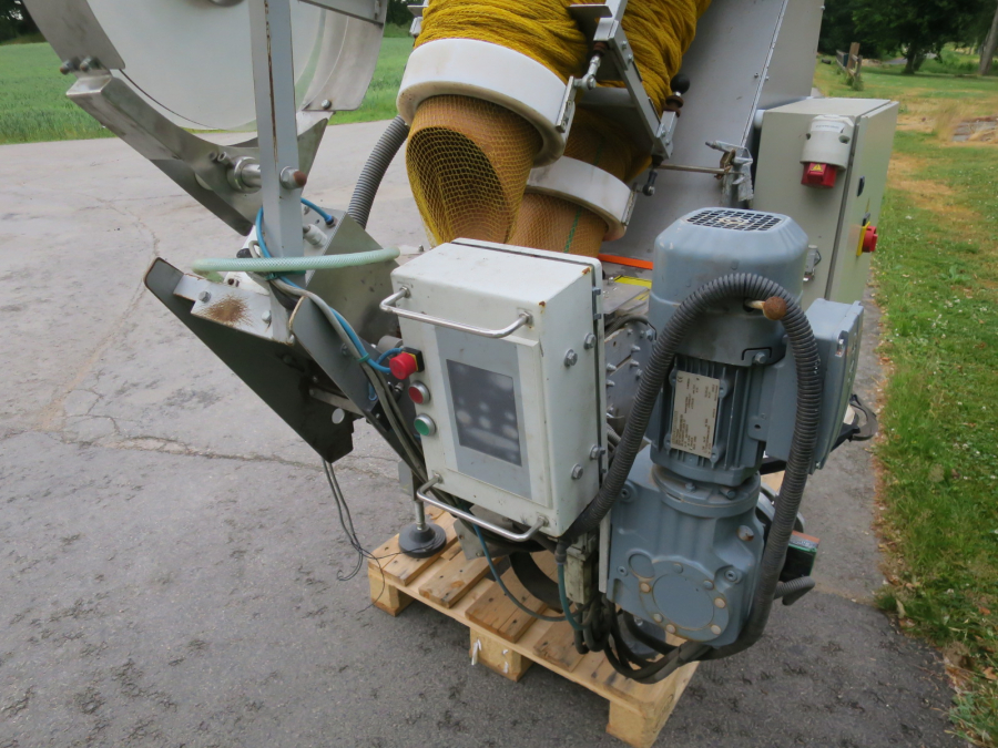 5444 Upmatic 3006 net clipper