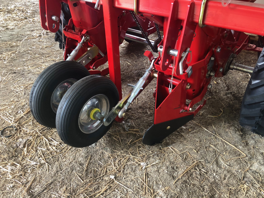 5458 Grimme GL32E potato planter